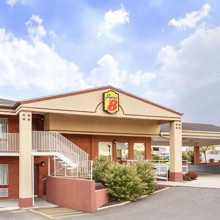 Super 8 By Wyndham Salina/Scenic Hills Area Hotel Exterior photo